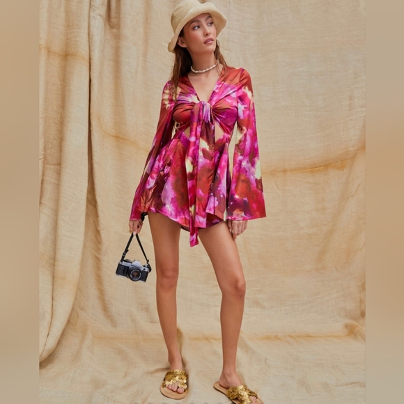 TIE DYE BELL SLEEVE ROMPER - Picture 3 of 8